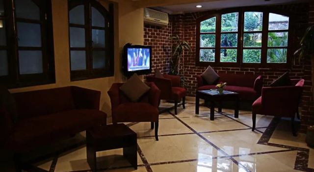 Pearl Hotel
