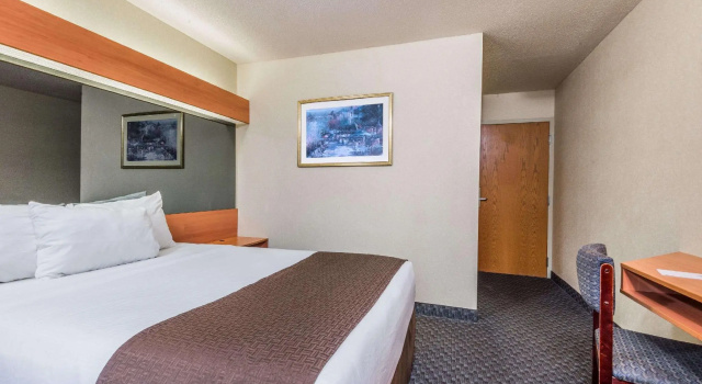 Двухместный номер Standard Microtel Inn & Suites by Wyndham Bethel/Danbury