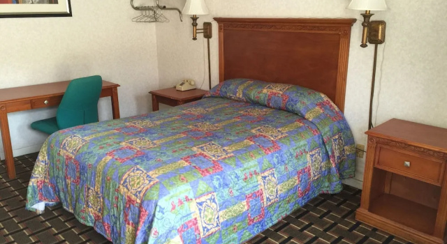 Номер Standard Heritage Inn