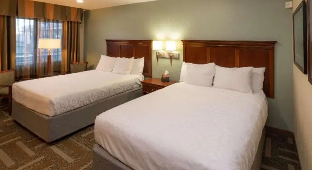 Люкс с балконом Best Western Plus Clocktower Inn
