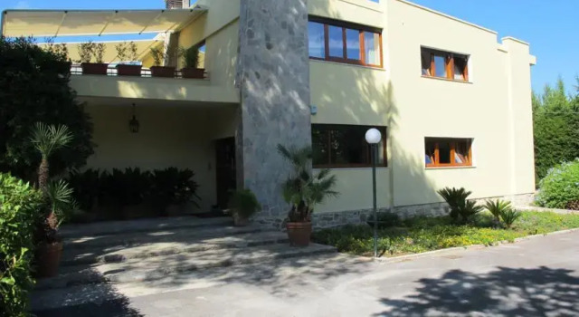 Villa Don Camillo, Book Villa Carmiano Salento