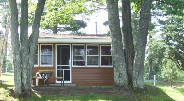 Шале Edgewater Inn & Cottages