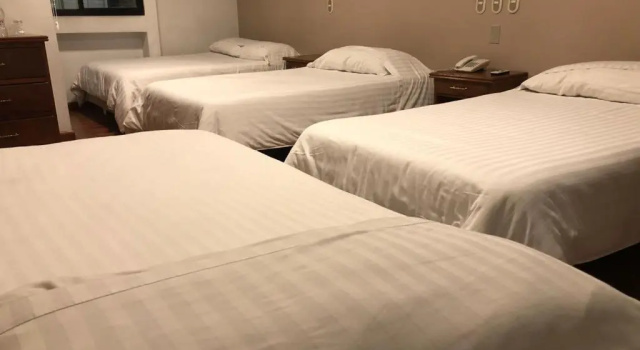 Семейный номер Standard Hotel Italia Cuenca - Tranvia Centro & Aeropuerto