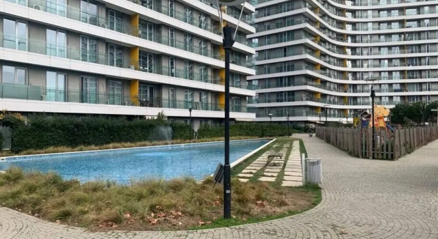 1bedroom Apartment With Terrace Near Mail of Istanbul, Varaa Huoneisto Bagcilar Beyoglu