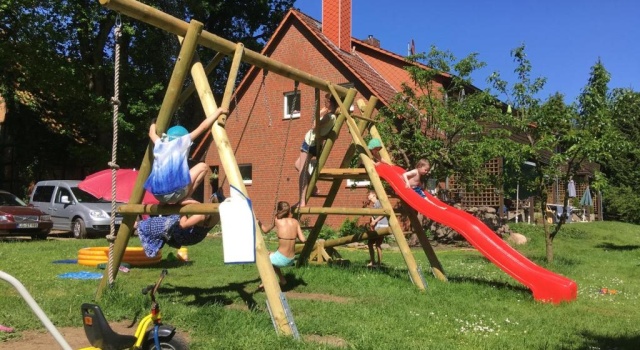 Апартаменты Ferienpension Lindenhof - Ferienwohnungen in der Lüneburger Heide