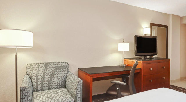 Двухместный номер Standard Holiday Inn Express Hotels- Hampton by IHG