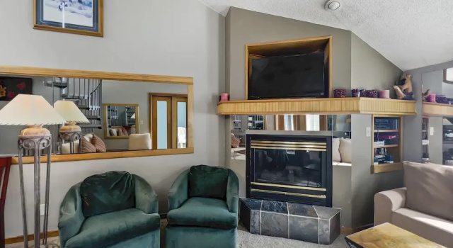 Pet Friendly Ski-In Ski-Out Right By The Lift and Golf Course - FP310 by Redawning, Забронировать Апартаменты/квартира Коппер-Маунтин Roosevelt National Forest