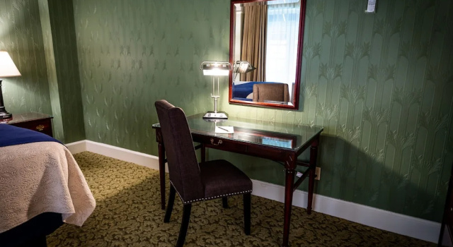 Полулюкс The Hotel Paisano