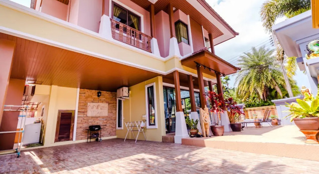 3 Bedrooms Pool Villa Walk to Patong, Забронировать Вилла Карон Бич Пхукет