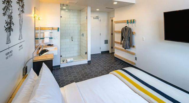Days Inn and Suites by Wyndham Downtown Missoula-University, Buchen Sie Hotel Hotels in Montana mit Parkplatz, Parkplätze