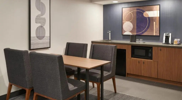 Люкс Courtyard by Marriott Toronto Markham