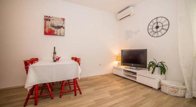 Apartments Milas, Забронировать Апартаменты/квартира Подстрана Окрестности Сплита