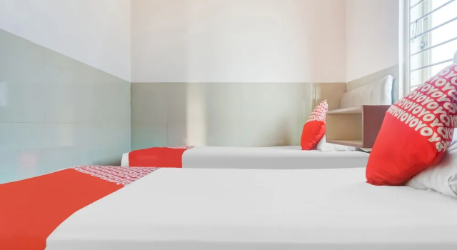 OYO 91316 Hh Guest House Makassar, Rezervasyon Misafirhane Sulawesi otoparklı oteller, Otopark
