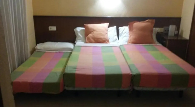 Номер Standard Hostal Les Collades