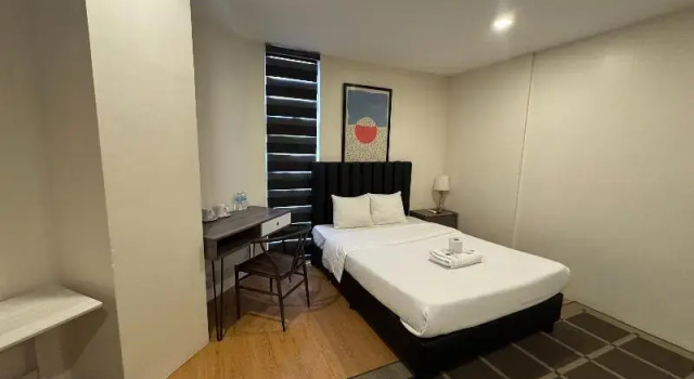 Двухместный номер Deluxe The Circuit Manor Hotel near Ayala Malls Circuit
