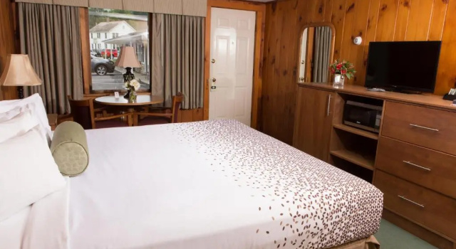 Номер Deluxe Knotty Pine Motel