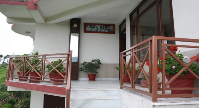 Vivek Palace, Забронировать Отель Куфри 