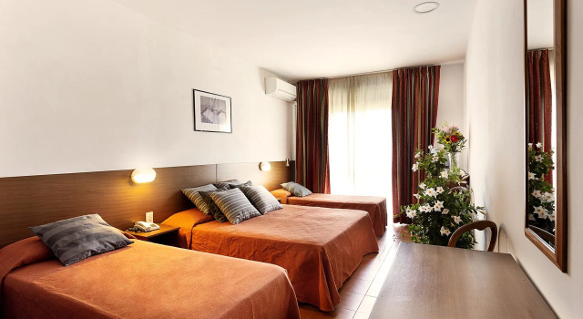 Четырёхместный номер Standard Hotel Corolle