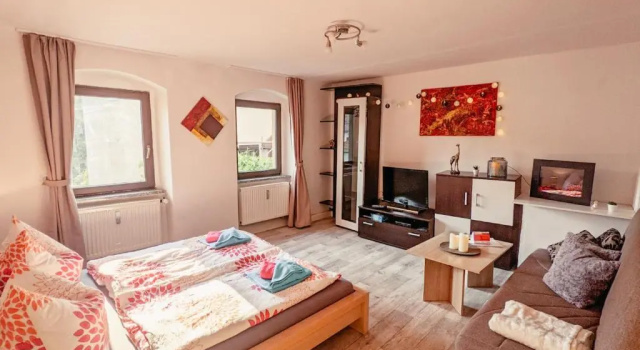 Апартаменты Familienwohnung für 3 mit Sauna, Pool & Terrasse - Famzi