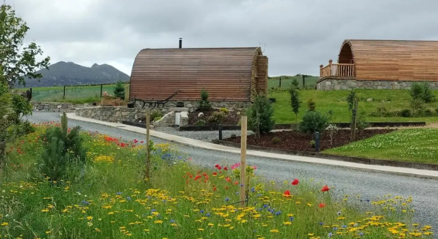 Tollymore Luxury log cabins, Rezervovat Hotel Newry Down County