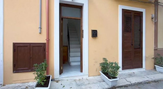 Apartment With one Bedroom in Palermo, With Balcony and Wifi - 10 km F