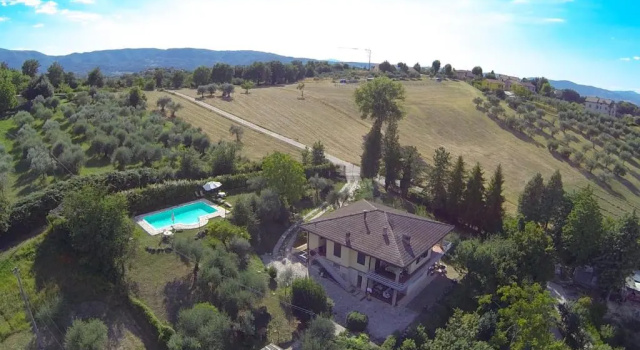 Villa Mafalda Terni, Book Villa Terni hoteller med pool, Swimmingpool