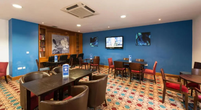 Holiday Inn Express Braintree by IHG, Book Hotel Essex hoteller med pool, Swimmingpool