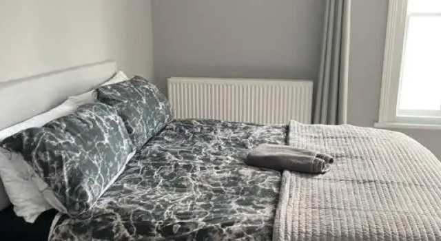 Stylish & Modern 4 Bedroom sleep 8, Book Hotel Liverpool centrum Liverpool