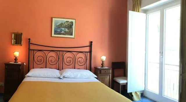Camere Levante Ponza, Rezervați Hotel Hoteluri 3* în Ponza, 3*