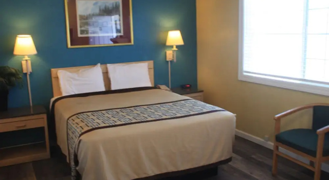 Penny Saver Inn