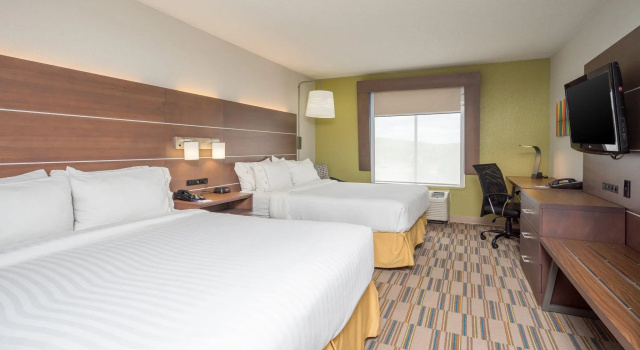 Четырёхместный номер Standard Holiday Inn Express and Suites Quakertown - Allentown Area by IHG