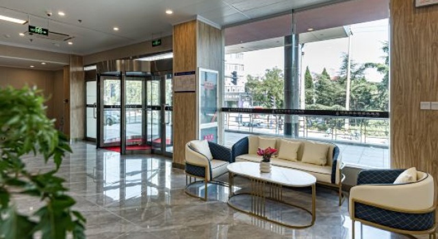 Yantai Shenlan Business Travel Hotel