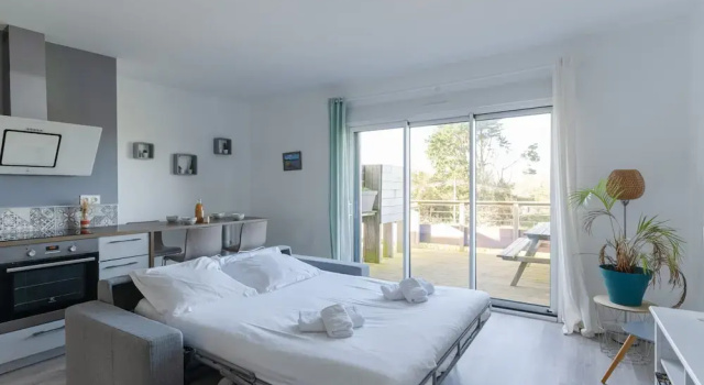 Nice 2-room Apartment With sea View Near the Beach, Забронировать Апартаменты/квартира Плудальмезо Finistère