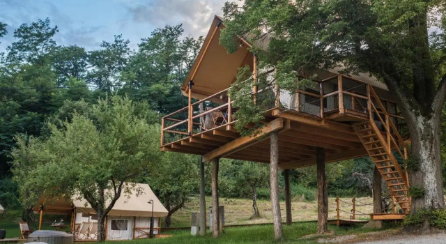 Коттедж Luxury Chateau Ramšak, vineyard glamping resort