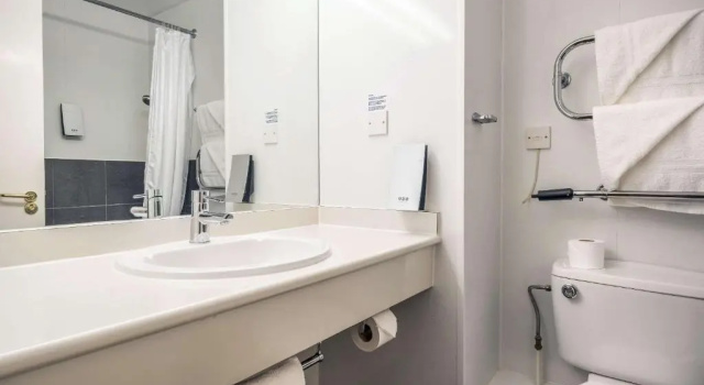 Трёхместный номер Standard Comfort Inn Arundel