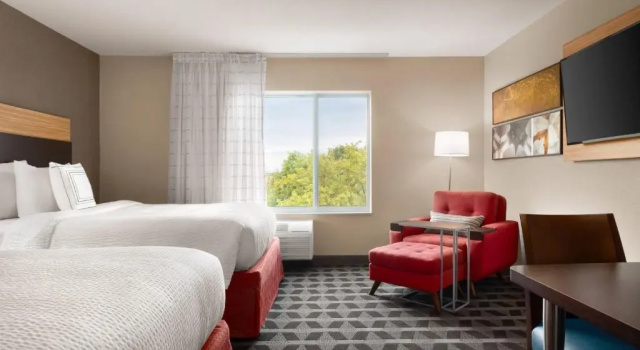 Четырёхместная студия TownePlace Suites by Marriott Janesville