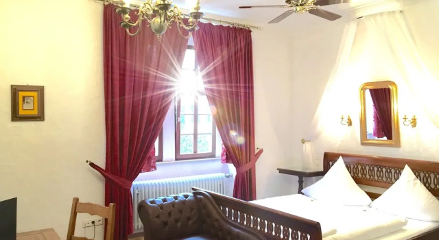 Hotel Vier Jahreszeiten, Забронировать Отель Отели Нижней Франкония 4 звезды, 4*