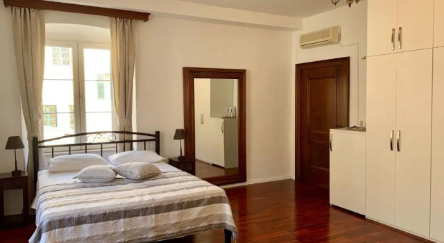 Room 1783 Old town, Забронировать Отель Старый город 