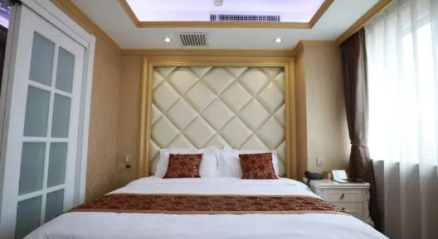 Люкс Deluxe S. Z. Hotel