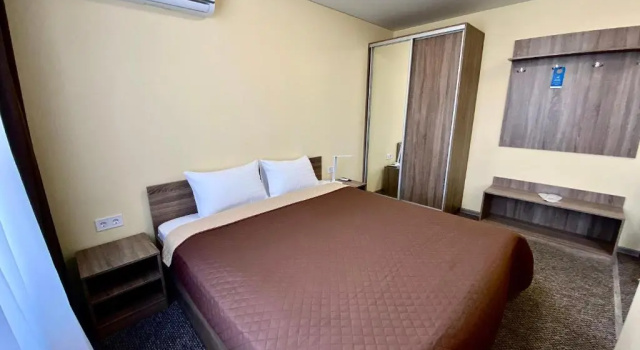 Yavir, Rezerwuj Hotel Połtawa 