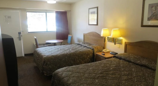 Super 7 Inn Dallas, Забронировать Отель Отели Dallas - Fort Worth Metropolitan Area с парковкой, Парковка