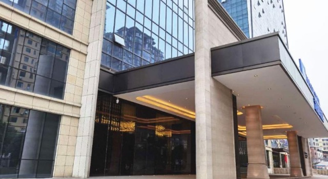 Wyndham Kaili Downtown, Rezerwuj Hotel Qiandongnan Chiny