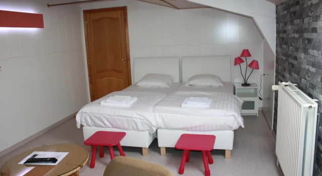 Hôtel Belair "Ravel Etape", Забронировать Отель Отели Oost Kantons с бассейном, Бассейн