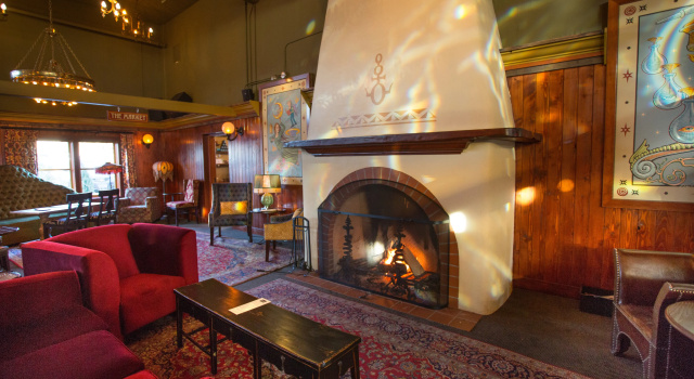 McMenamins Anderson School, Book Hotel Bothell Washington State
