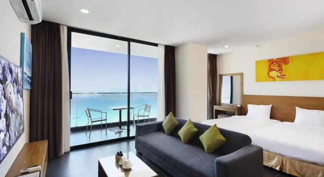 Студия с видом на море Holi Beach Hotel & Apartments