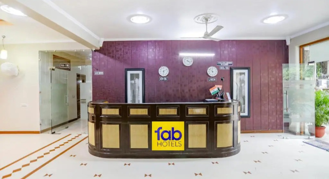 Fabhotel Traika Inn, Забронировать Отель Гургаон 