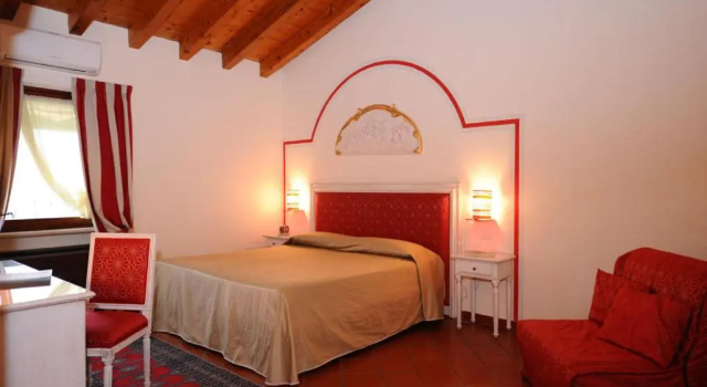 Трёхместный номер Standard Resort La Mola