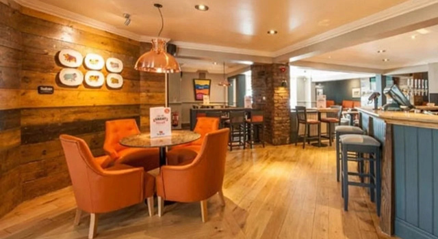 Premier Inn Runcorn, Забронировать Отель Ранкорн Чешир