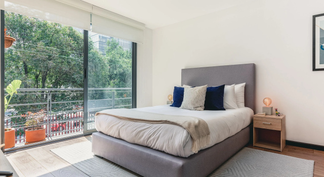 Casai Beautiful 2BR Apt. 1 Block From Reforma Av., Забронировать Отель Мехико Мексико, рядом с Plaza Las Estrellas Shopping Mall