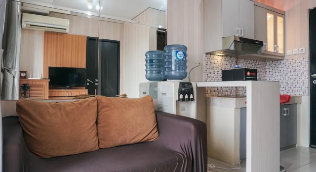 Highest Value 1BR at Cervino Village Apartment, Boek Appartement Jakarta Hotels met een Zwembad, Zwembad